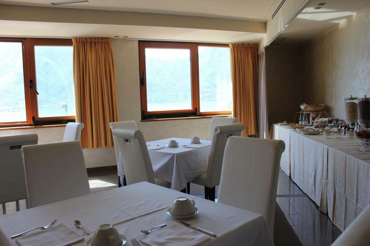 Il Castello Di Lovere Hotell Exteriör bild